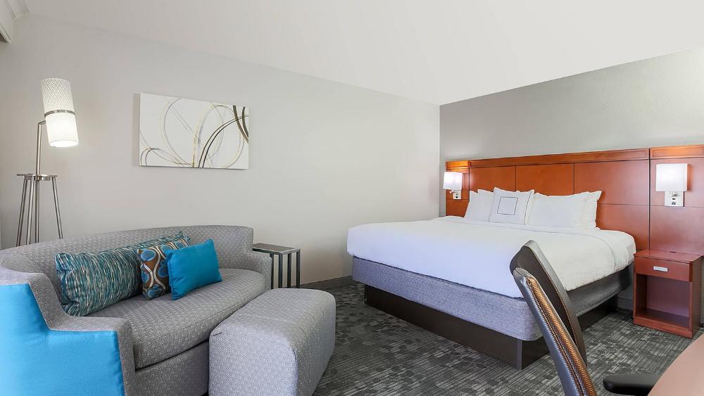 King Room with Sofa Bed and Balcony interior