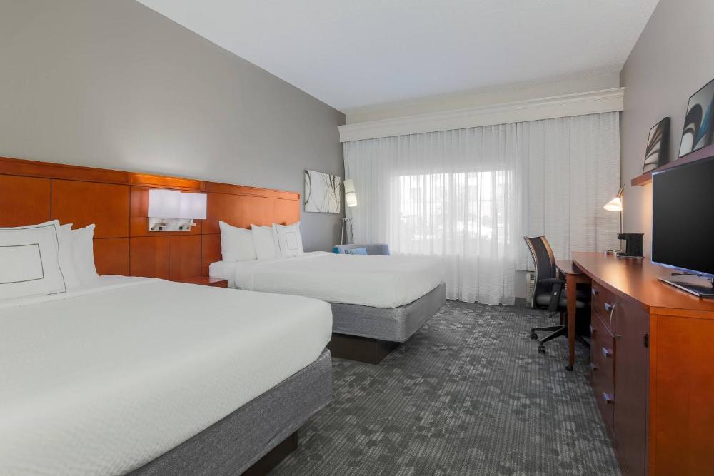Queen Room with Two Queen Beds interior